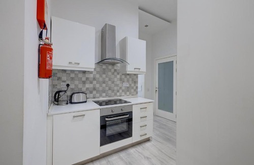 Tower Road Apartment | Cosy Apartment in the best area of Sliema