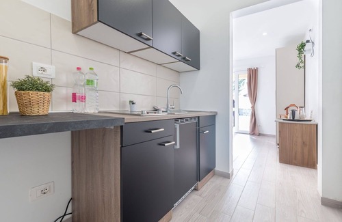 Osimo Villa | Cosy apartment in villa with private pool, A/C, WIFI, TV and parking, close to Porto Recanati