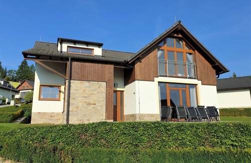 Lipno nad Vltavou House | Cosy apartment in villa for 11 people with WIFI, TV, terrace and pets allowed