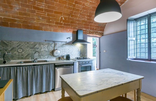 Lorenzana Villa | Cosy apartment in villa for 4 people with WIFI, pool and pets allowed