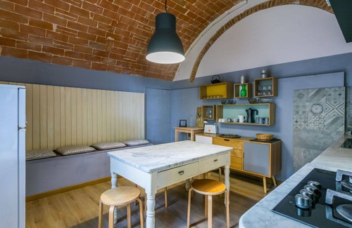 Lorenzana Villa | Cosy apartment in villa for 4 people with WIFI, pool and pets allowed