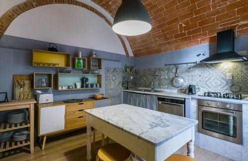 Lorenzana Villa | Cosy apartment in villa for 4 people with WIFI, pool and pets allowed