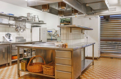 Vercorin House | Cosy apartment in villa for 23 guests with WIFI, hot tub and terrace