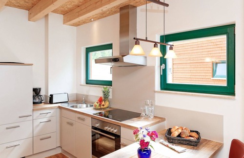 Grossposna House | Cosy apartment in villa for 4 guests with WIFI, TV, balcony and pets allowed
