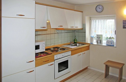 Verchen House | Cosy apartment in villa for 4 guests with WIFI, TV, patio and pets allowed