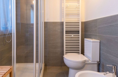 Colico Piano House | Cosy apartment in villa for 10 people with WIFI, terrace and parking