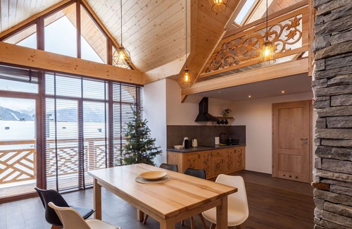 Zakopane House | Cosy apartment in villa for 6 guests with WIFI, TV, terrace, pets allowed and parking