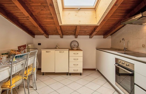 Villa Guardia Apartment | Cosy apartment for 5 guests with A/C, WIFI, TV, balcony and panoramic view