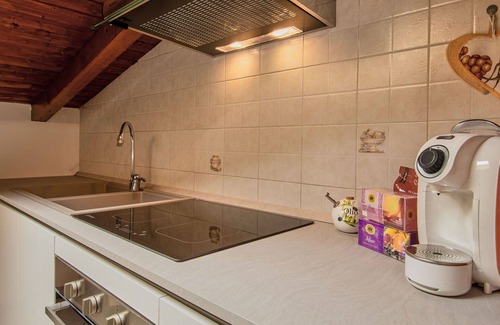 Villa Guardia Apartment | Cosy apartment for 5 guests with A/C, WIFI, TV, balcony and panoramic view