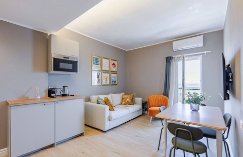 Porto Recanati Apartment | Cosy apartment for 4 guests with A/C, pool, WIFI, TV, terrace and panoramic view