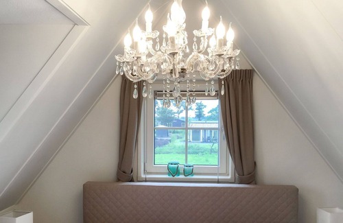 West-Graftdijk House | Cosy apartment in villa for 6 people with WIFI, TV, terrace and parking