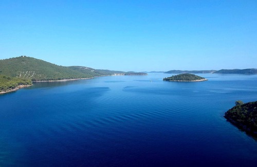 Dragove Apartment | Cosy Apartment, sea view, Long Island, Croatia