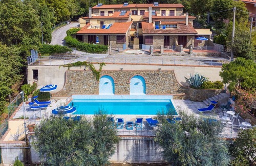 San Baronto Apartment | Cosy apartment with WIFI, pool, TV, terrace, pets allowed, panoramic view and parking