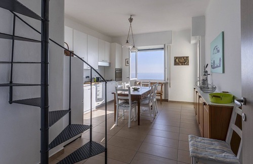 Pieve Ligure Apartment | Cosy apartment with A/C, WIFI, TV, balcony, panoramic view and parking, close to Portofino
