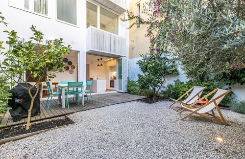 Santos Condo | Cosy Apartment With 2 Bedrooms in Lapa With a Beautiful Garden
