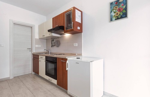 Mali Maj Apartment | Cosy apartment with garden view near the beach