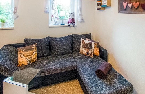 Goessweinstein Apartment | Cosy apartment with terrace and garden access in a quiet wooded area