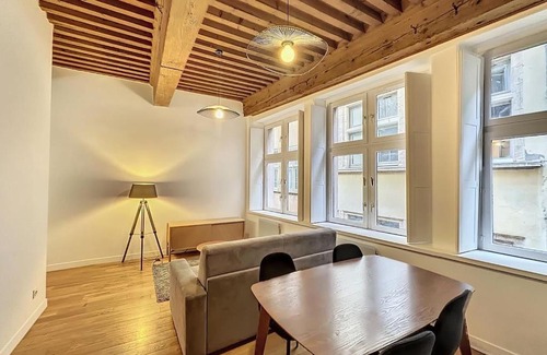 Old Lyon Apartment | Cosy appt cœur de Lyon du Bœuf 3