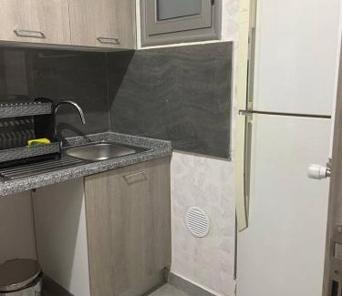 Ain Zaghouan Apartment | Cosy Artist 1 BR in Ain Zaghouan