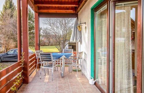 Klopein Apartment | Cosy apartment for 6 guests with WIFI, TV, terrace and pets allowed