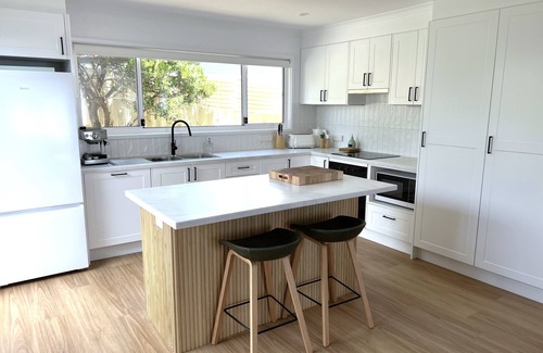 Cape Paterson House | Cosy beach house | 500m to beach | Bed linen | WiFi | Family-friendly
