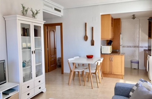 Guardamar del Segura Apartment | Cosy Bright & Neat Apartment with Sea View, Shared Pool & Wi-Fi