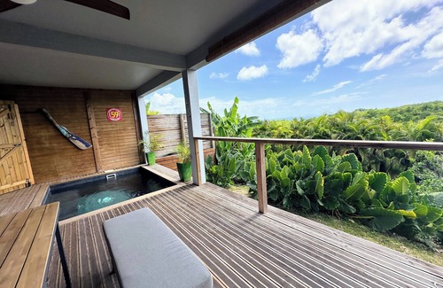 Grand-Bourg House | Cosy bungalow with modern comfort and serenity. Private pool and 1 bedroom