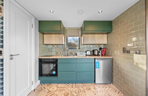 Rathfeigh House | Cosy Cabin Getaway - Ashbourne