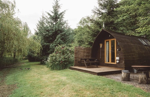 Storwood Cabin | Cosy Cabin in Idyllic Woodland Setting