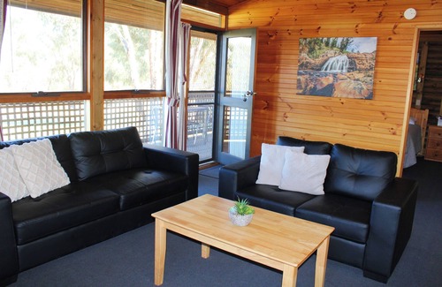Wartook Cabin | Cosy cabin in the Grampians with mountain views