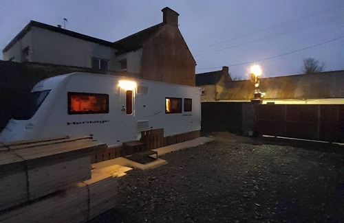 Cappamore House | Cosy caravan off the street