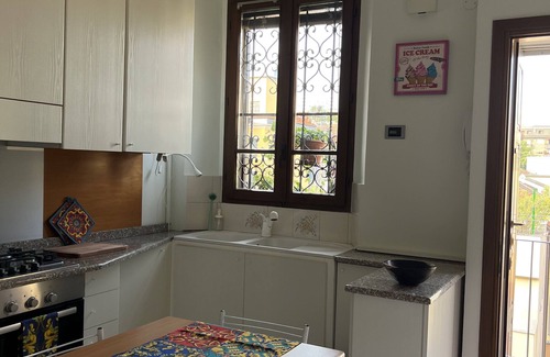 Milan Apartment | Cosy centrally located apartment with free of charge garage