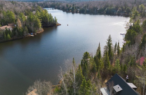 Notre-Dame-de-la-Merci Cabin | Cosy chalet on lake with hot tub, Gazebo and heated floors.