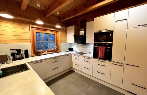 Dorfweil Ski Chalet | Cosy chalet in the Taunus nearby Frankfurt with fireplace & view