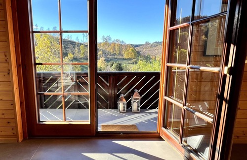 Dorfweil Ski Chalet | Cosy chalet in the Taunus nearby Frankfurt with fireplace & view