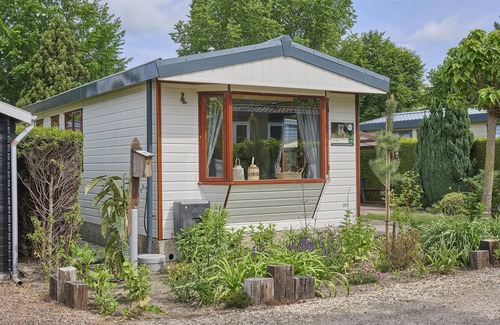 Hulshorst House | Cosy chalet with a hot tub on the Veluwe