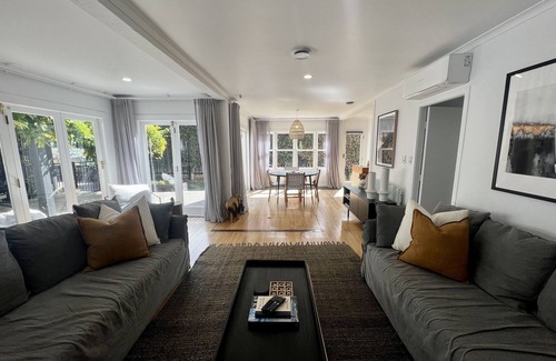 Cambridge House | Cosy character home in Cambridge