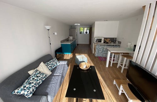 Ploneour-Lanvern House | Cosy cocoon close to beaches and shops.