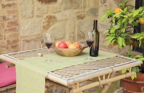 Radicondoli Apartment | Cosy & Comfy Apartment with private Terrace, Pool and Garden