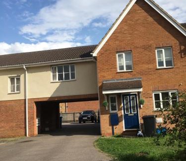 Kettering House | Cosy Corner House