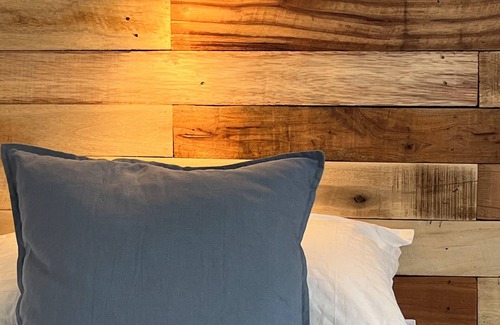 Saint John Cabin | Cosy Cornish lodge 10 minute walk from the beach