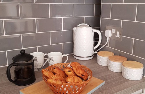 Moreton-in-Marsh Cottage | *Cosy Cotswold Retreat* - Owl's Roost, Moreton in Marsh, Heart of the Cotswolds