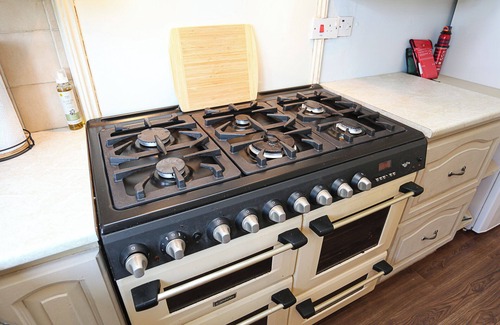 Hillsborough Cottage | Cosy cottage 5 Minutes from Royal Hillsborough