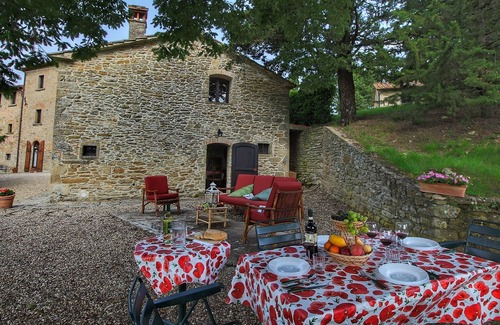 Scheggia Cottage | Cosy Cottage in Anghiari with Pool & Garden