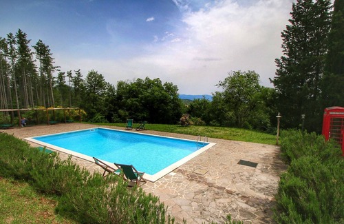 Scheggia Cottage | Cosy Cottage in Anghiari with Pool & Garden
