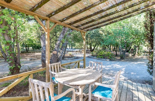 Roussillon Cottage | Cosy cottage near Roussillion, air-conditioned, 14m heated pool, large grounds.