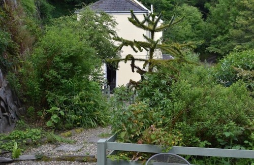Cilgerran House | Cosy Cottage overlooking the Teifi Gorge
