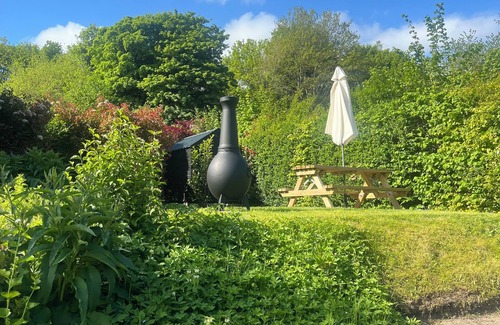Jackfield Cottage | Cosy cottage with beautiful garden and river view