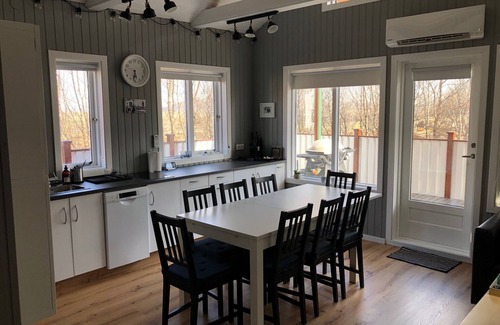 Selfoss Cottage | Cosy cottage with hot tub on Golden Circle, sleeps up to 6 people