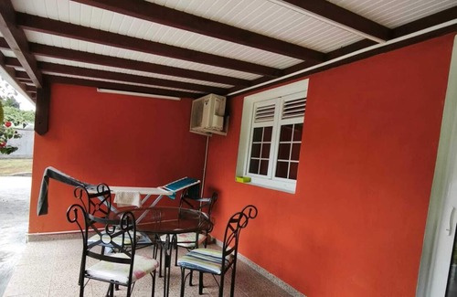 Tartane House | Cosy F2 in Trinité, Martinique- Nature, calm and beaches nearby